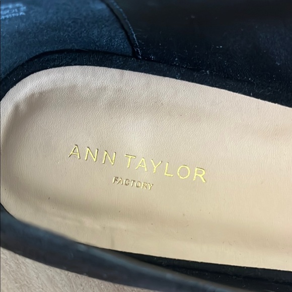 Ann Taylor - Black Flats with Rhinestone Strap - Picture 5 of 6